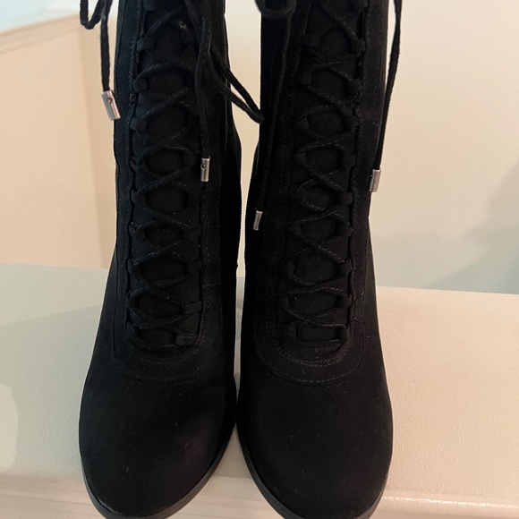 Carlos By Carlos Santana - Black Suede Boots - Size 7 - Picture 2 of 4